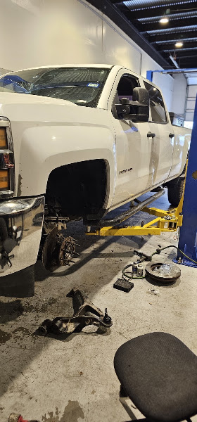 Master Techs Garage 3