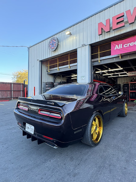 J & J Llantas Inc New & Used Tires