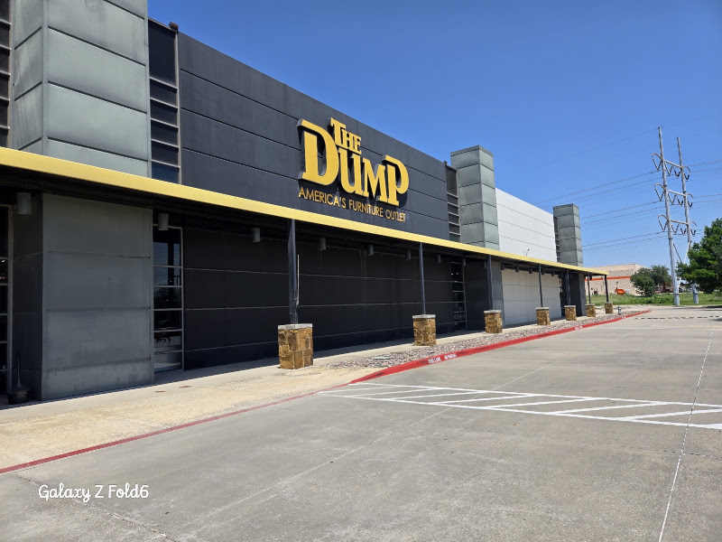 The Dump Luxe Furniture Outlet