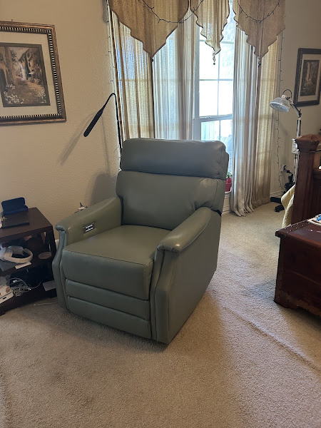 The Dump Luxe Furniture Outlet 4