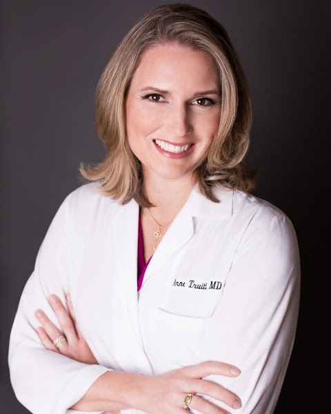 Skin Surgery & Aesthetic Dermatology 3