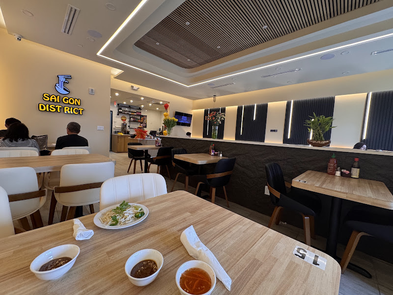 Saigon District Vietnamese Restaurant 2