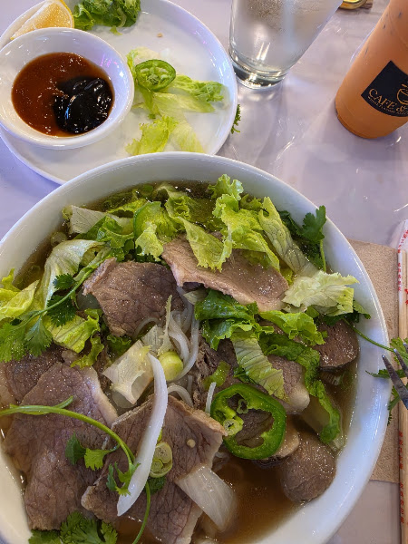 CAFE & PHO 4