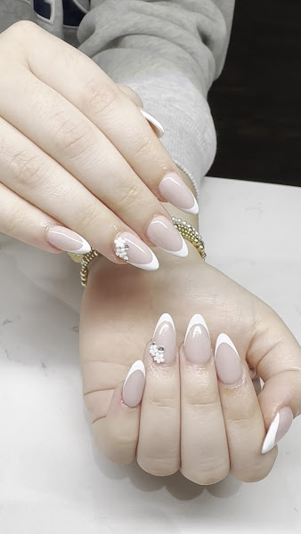 Tender Touch Pedi-Spa & Nails 3