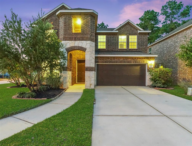 Latina & Gringo Casa Connection | Real Broker LLC