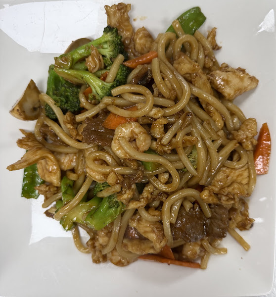 Sakura Asian Bistro 2 3