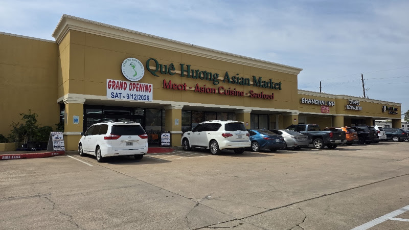 Que Huong Asian Market