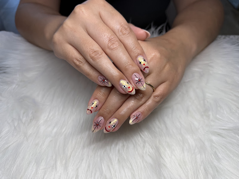 Oasis Nail Bar(30%Mo-Wed 20%Thu-Sun on main service of $50.00 or more for every customer ) 3