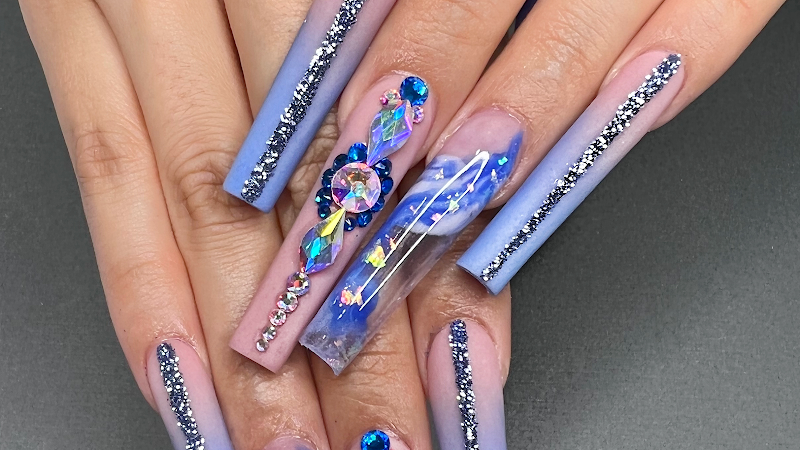 Anvi Nails