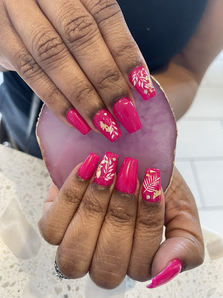 M&J Nails Bar 3