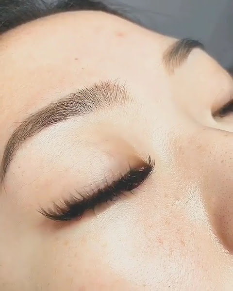 LASHBAR Hillcrest | San Diego Eyelash Extensions, Lash Lift, Brow Lamination, Threading & Waxing 2