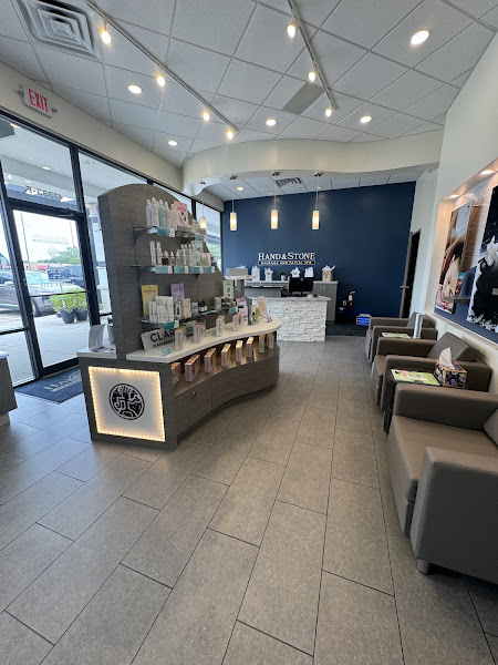 Hand & Stone Massage and Facial Spa 4