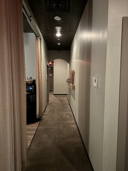 Massage Heights Towne Lake 4