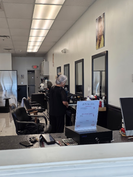 La V's Hair Salon 3