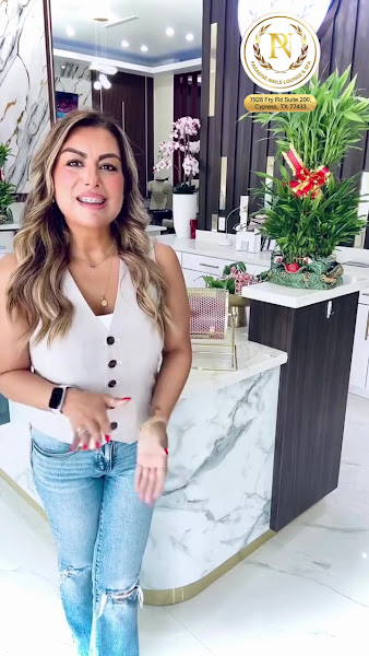 PARADISE NAILS LOUNGE & SPA 3