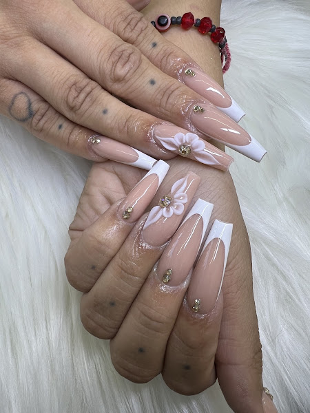 Ivy Nails 3
