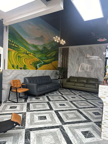 Q Salon + Barber 5