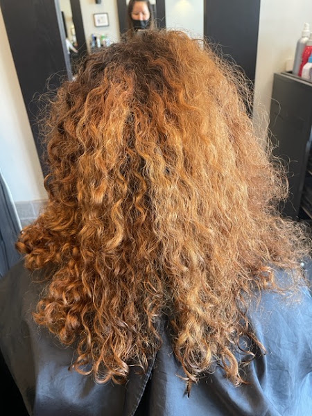 Aggelos Hair Salon 4