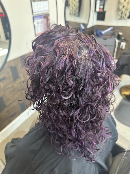 Divine Godess Salon & Beauty Bar 3