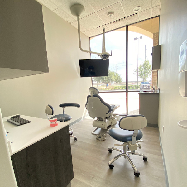 Glo Dental Group & Orthodontics Cypress 4