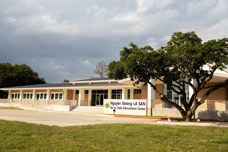 De La Salle Educational Center - Nguyen Duong La San 2