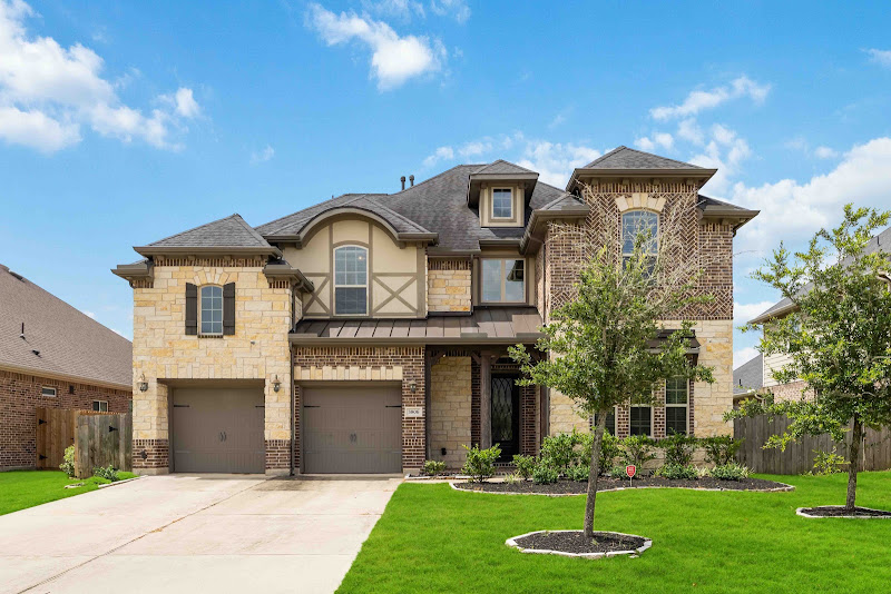 Natasha Carroll Realty 3
