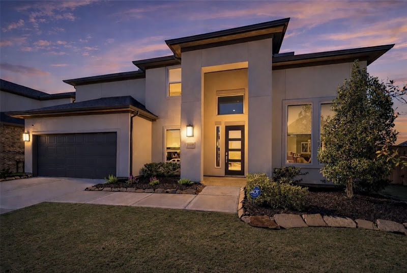 Kathy Torres | Bilingual Realtor | Coldwell Banker Realty 4