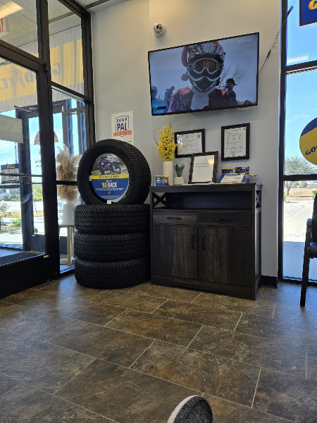 Service Street Tire 5