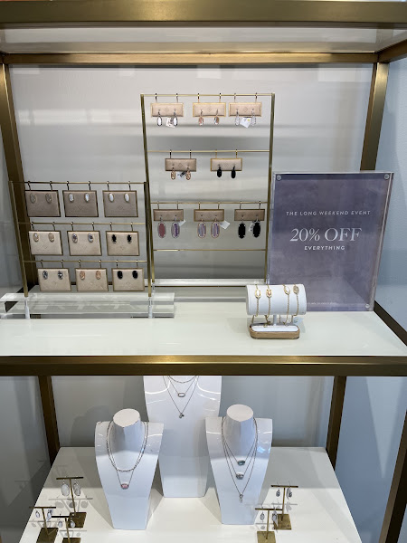 Kendra Scott 4