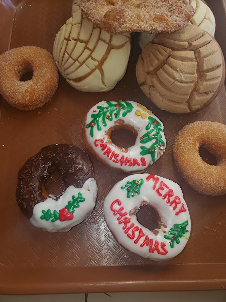 La Azteca Bakery 3