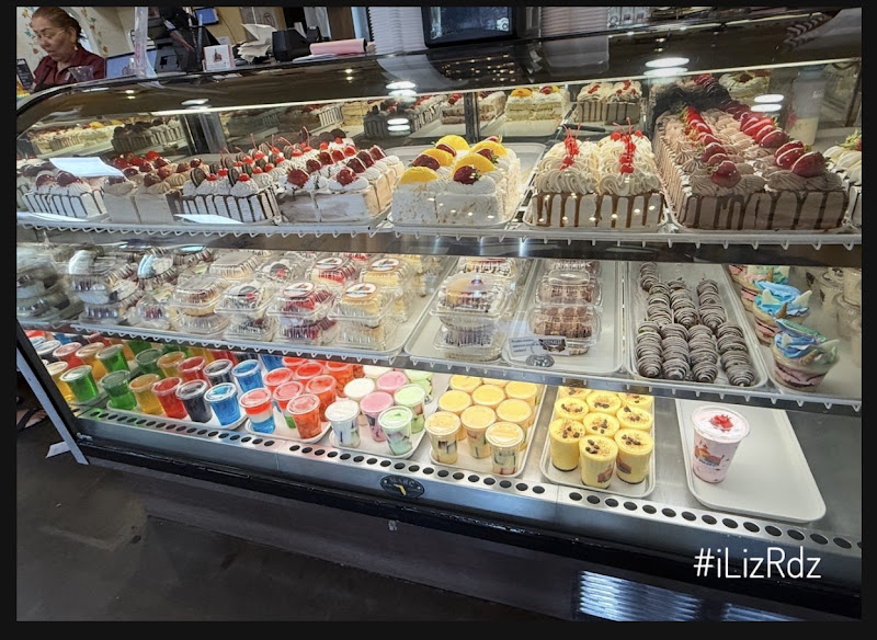 El Bolillo Bakery 3