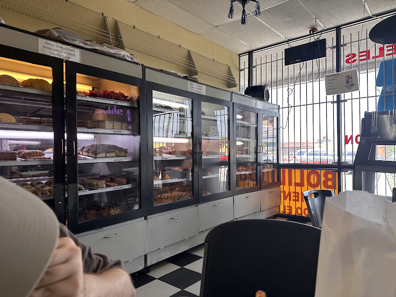 La Unica Bakery 2