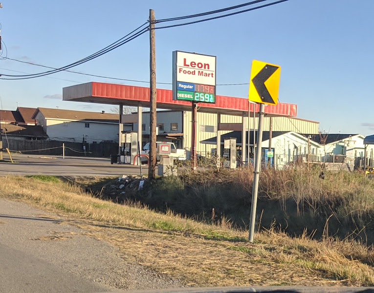 Tran's Food Store