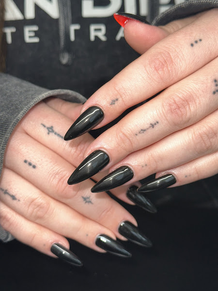Maii Beautiful Nails • San Diego Nail Tech