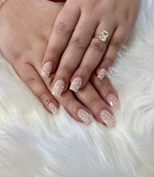 Designs Nails & Spa 4