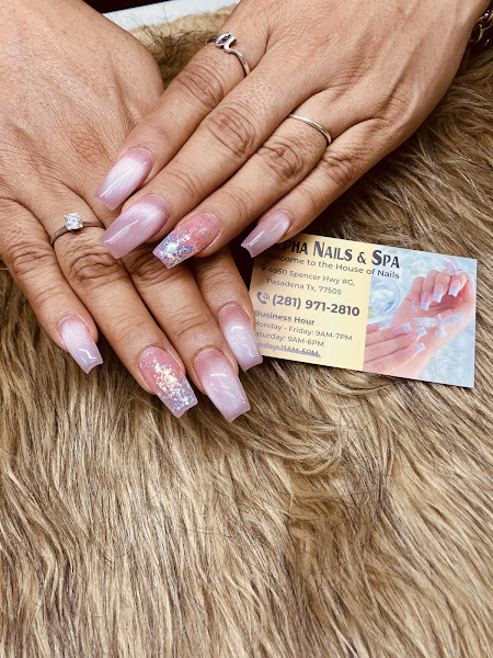 Alpha Nails 3