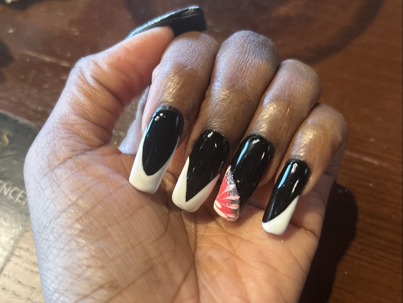 Nails & Spa Studio 4