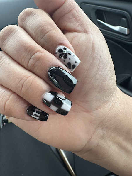 Nails By Vee