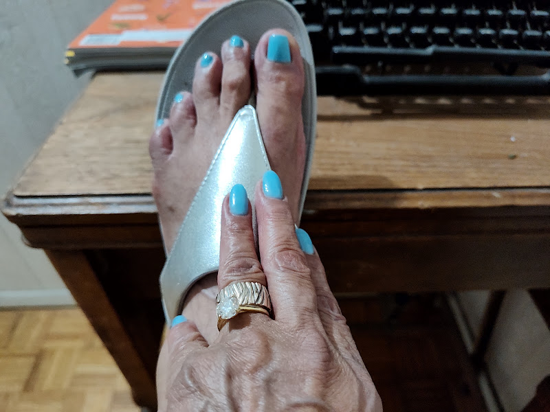 LV Nails 4