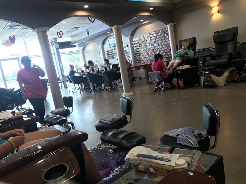 Fairmont Nails & Spa 4