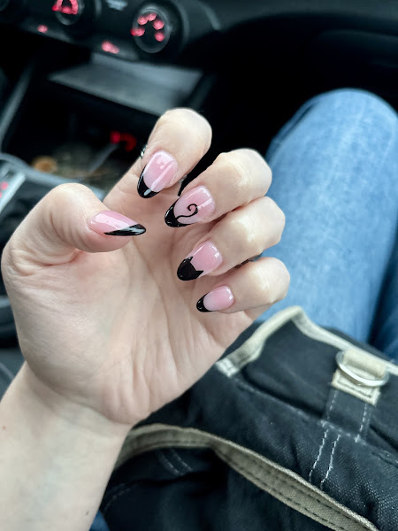 Color Nails & Spa 3