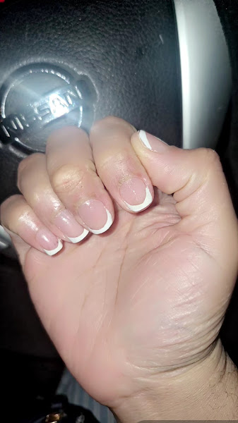 Le Nails 4