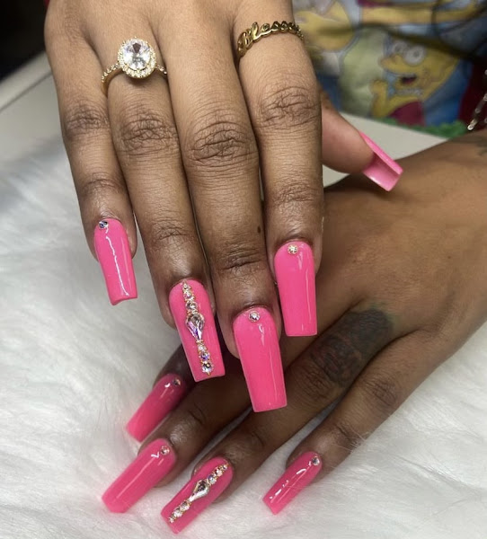 DA-VI NAILS 4