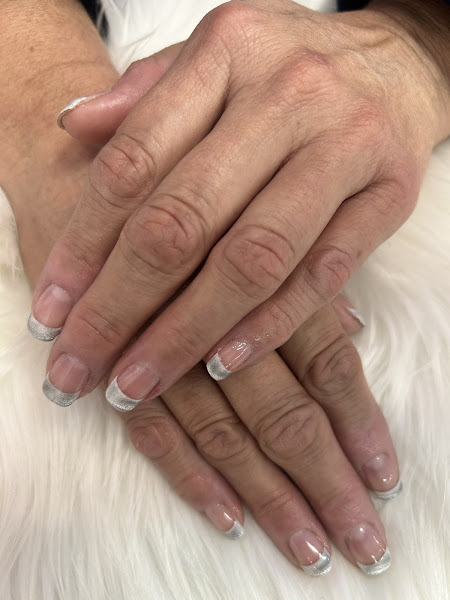 Sandy Nails 2