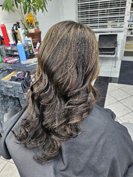 Super Hair Salon