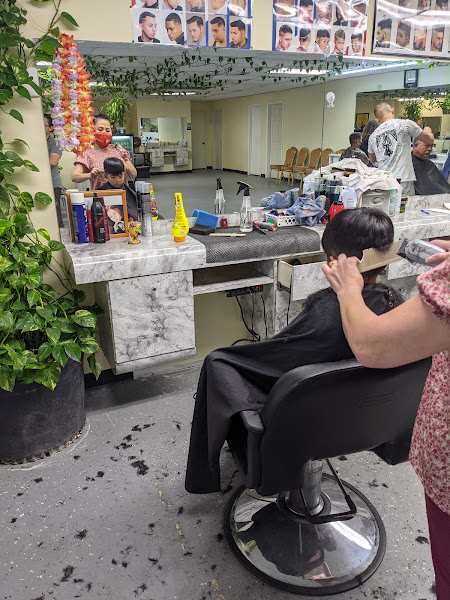 D & T Beauty Salon 3