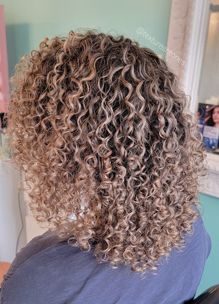Textures & Tones Salon 3