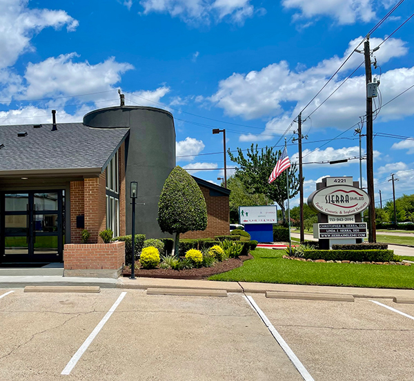Pasadena Family Dentistry: Kimber Holmes DDS