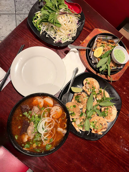 Rainier Restaurant 5
