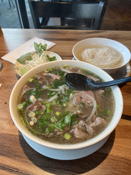 Alki Pho & Bar 5